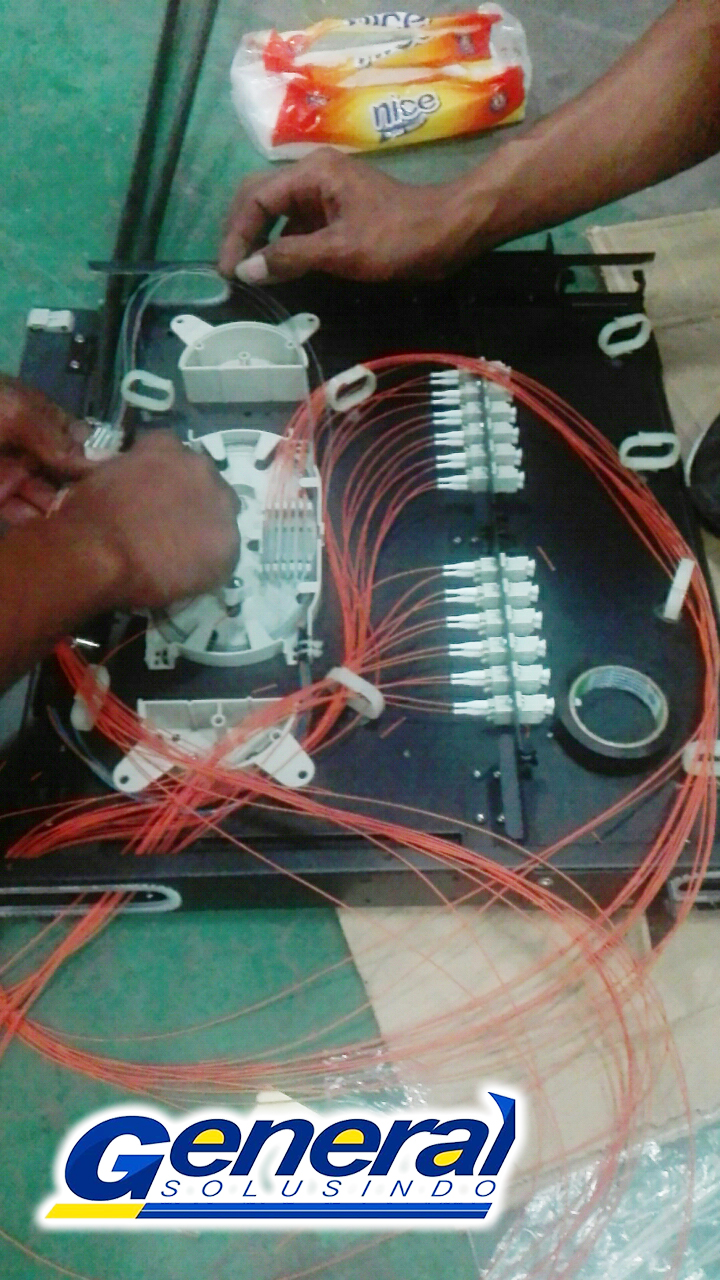 Jasa IT solution instalasi fiber optik