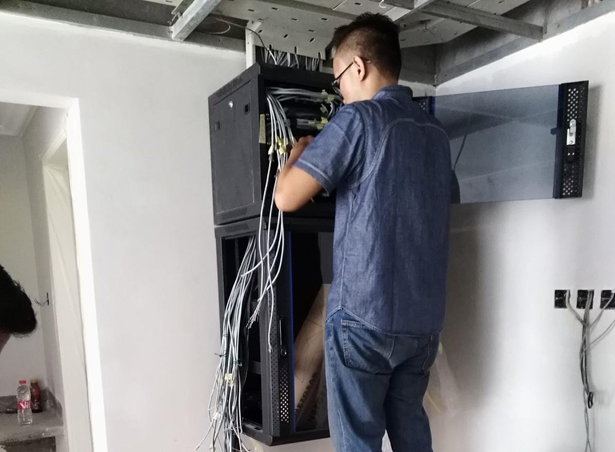 Instalasi Kabel LAN Perusahaan